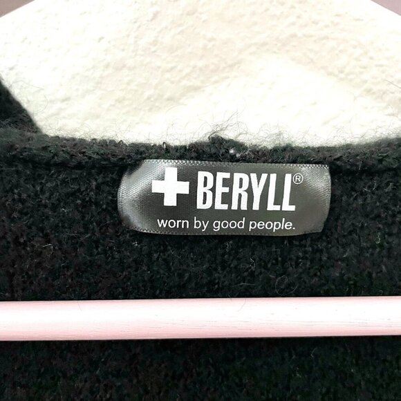 +Beryll Cashmere Cropped Coat with Hood Black One Size - Picture 2 of 7